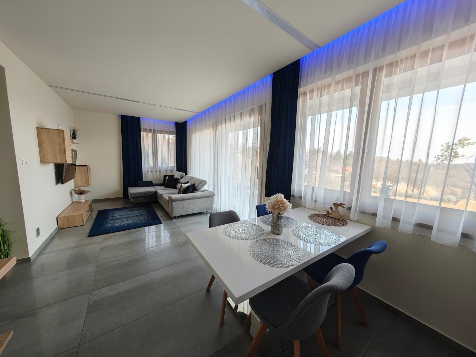 Gamma Apartmanok Es Jakuzzi Miskolc Quarto foto